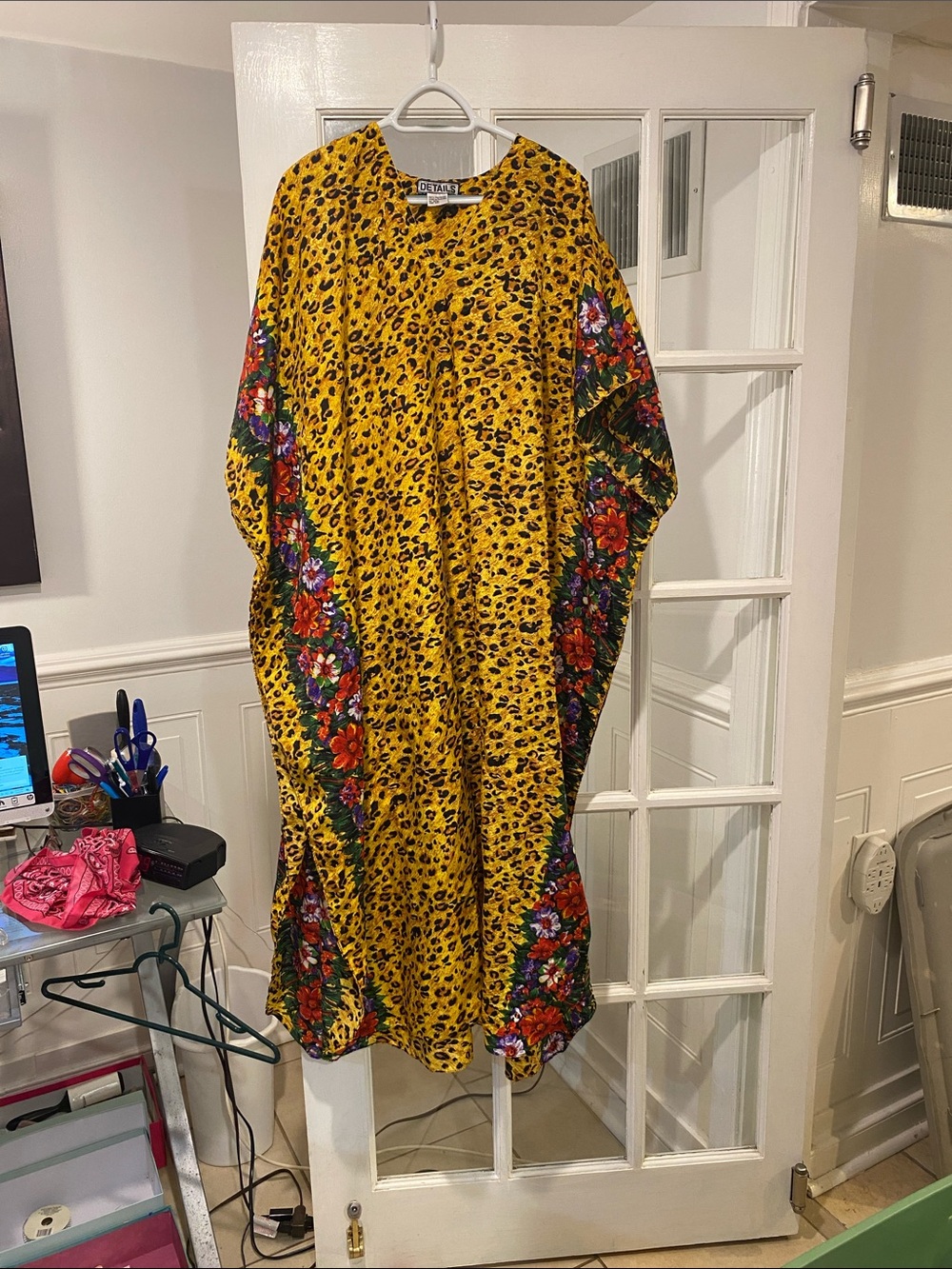Details freeze size caftan good condition